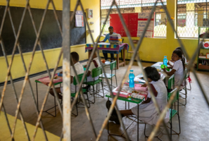 Спрячь за решёткой все школьные годы