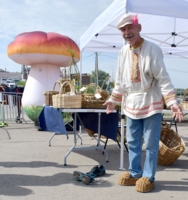 "Лапти, да лапти, да лапти мои..."