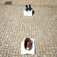 ой, ещё и разговаривает