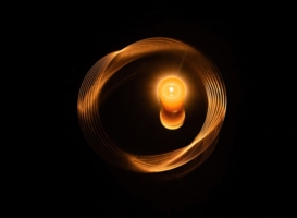 Танцующий свет