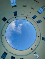 В кольце двора