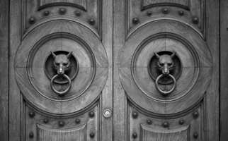 Стучать дважды...