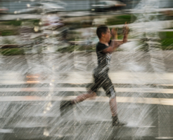 Сквозь фонтан