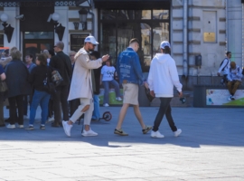 " Поскользнулся, упал..."