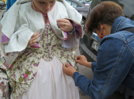 Поправить все складочки