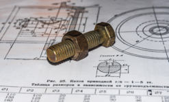 гайка и болт