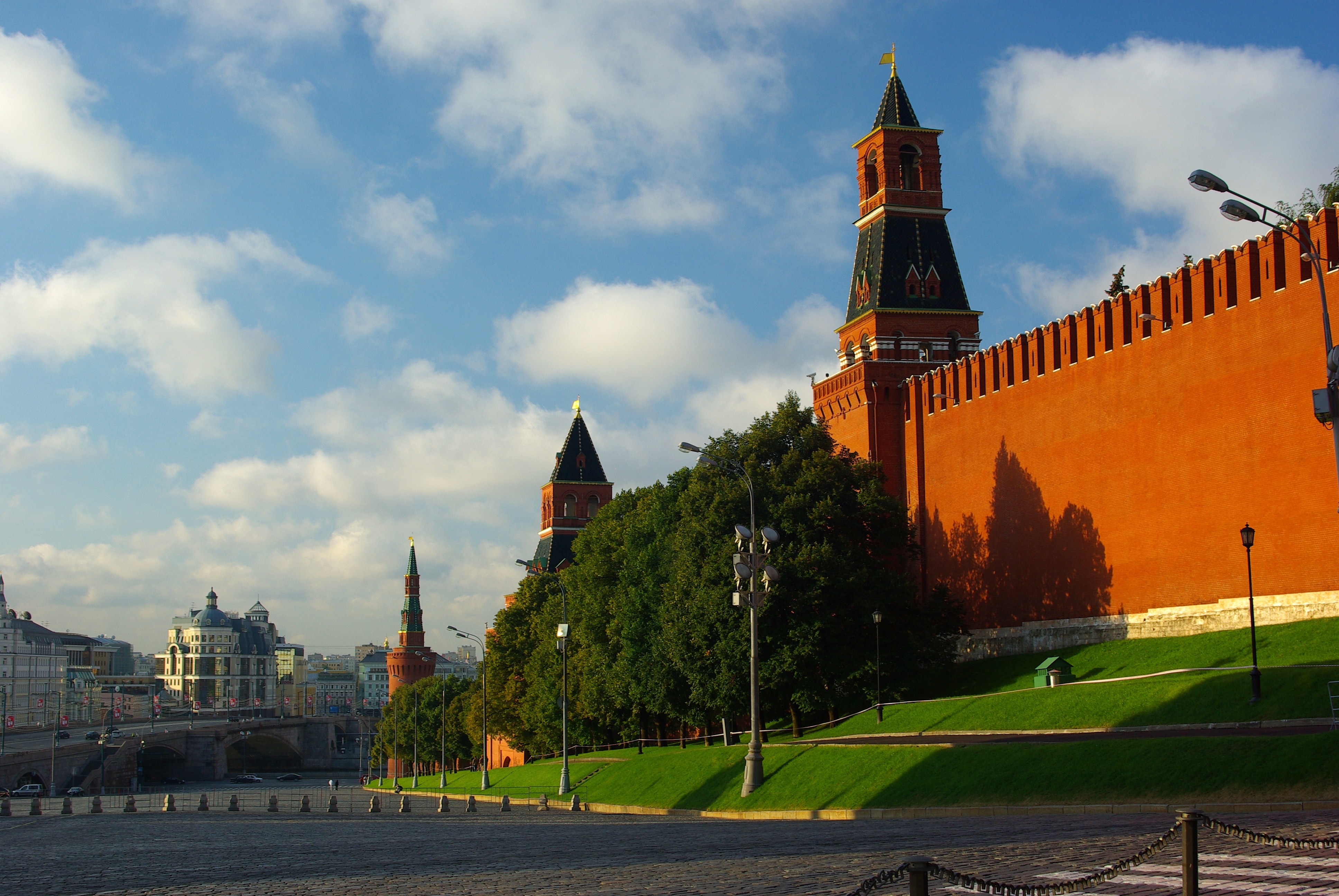 Песня стены древнего кремля. Утро стены древнего Кремля. Кремль утром. Кремль Москва. Красит стены древнего Кремля.