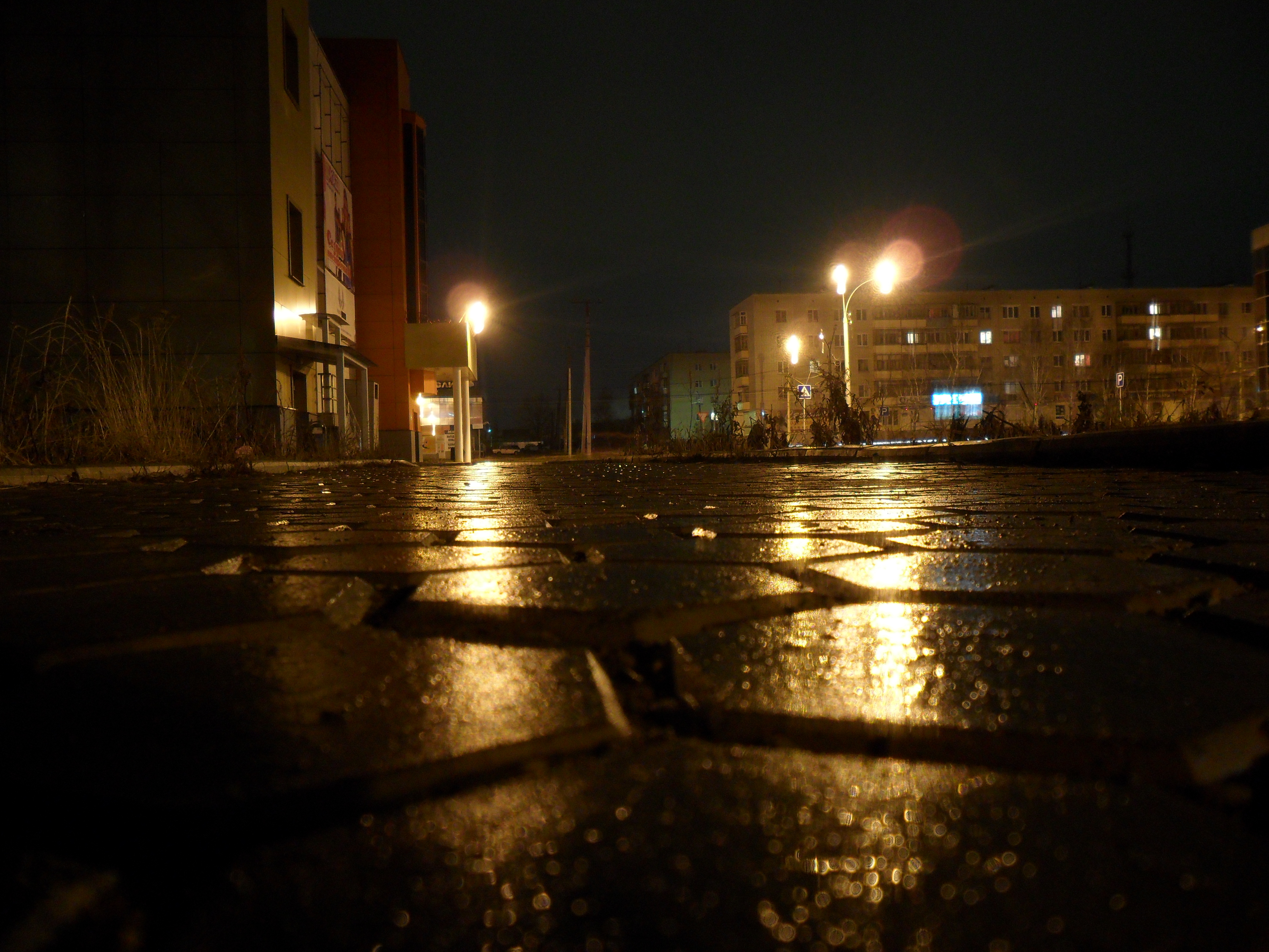 Вечером после 12. Дождь ночью. Ночной город после дождя. Город Борзя ночью. Дождик в Твери ночью.