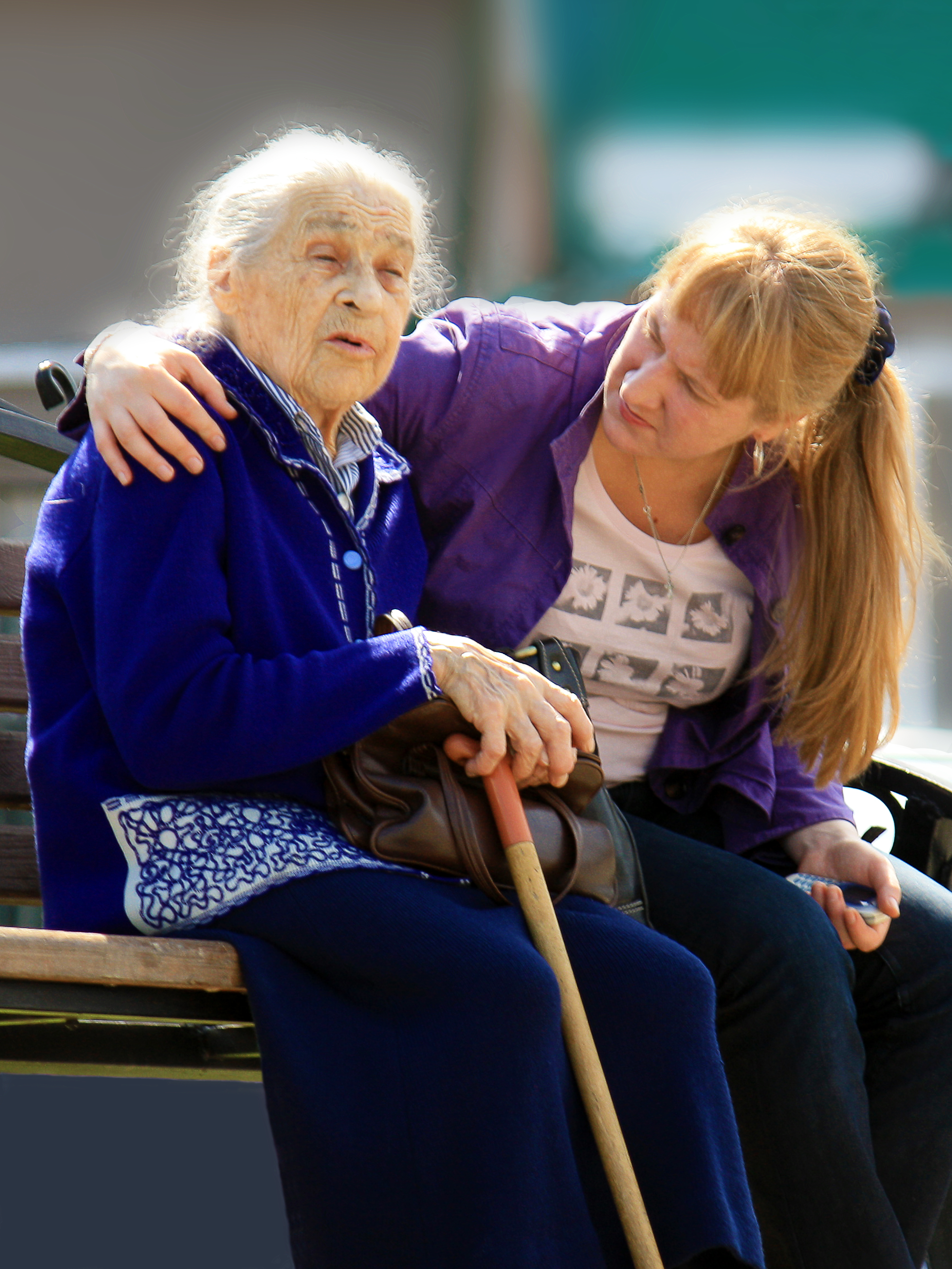 Уважение к старшим. Уважение к пожилым людям. Забота о пожилых родителях. Внимание пожилым людям.