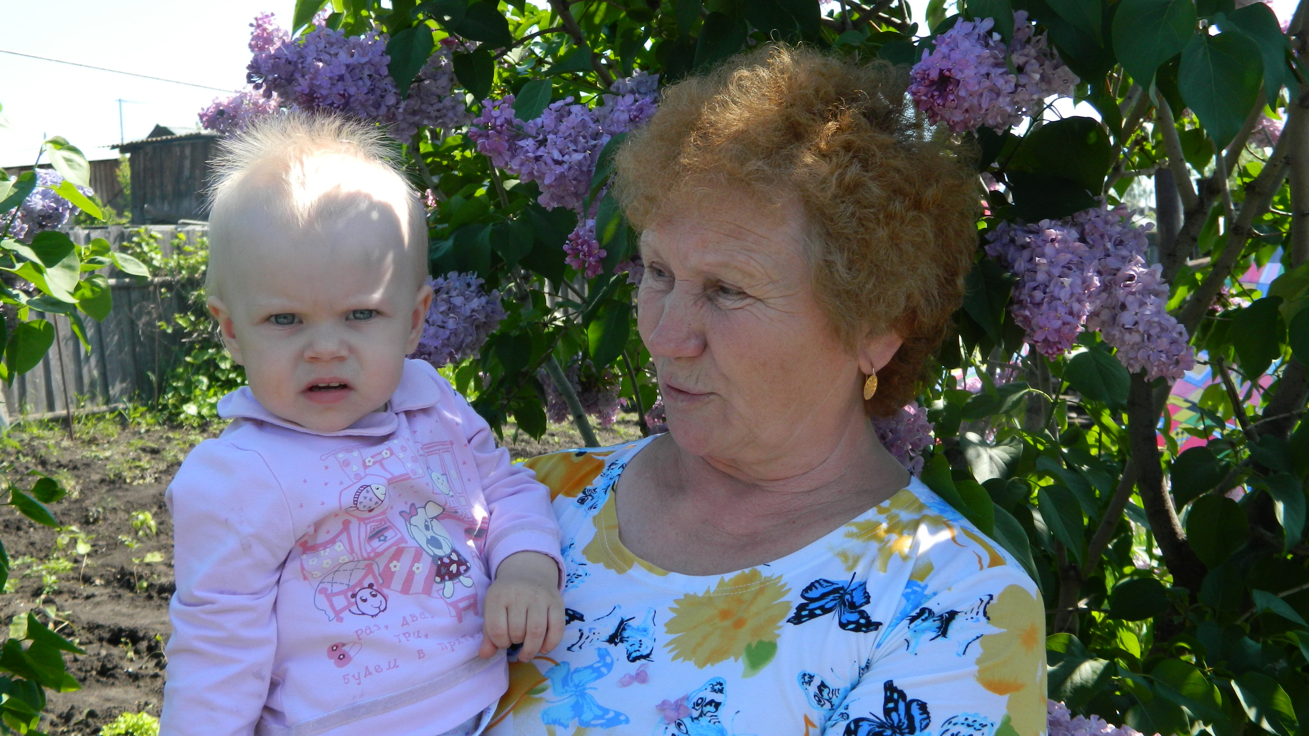 бабушка и внук. бабушки внучки конкурсы. бабушки внучки конкурсы. бабушка с внуками. фотосессия бабушка с внуками.