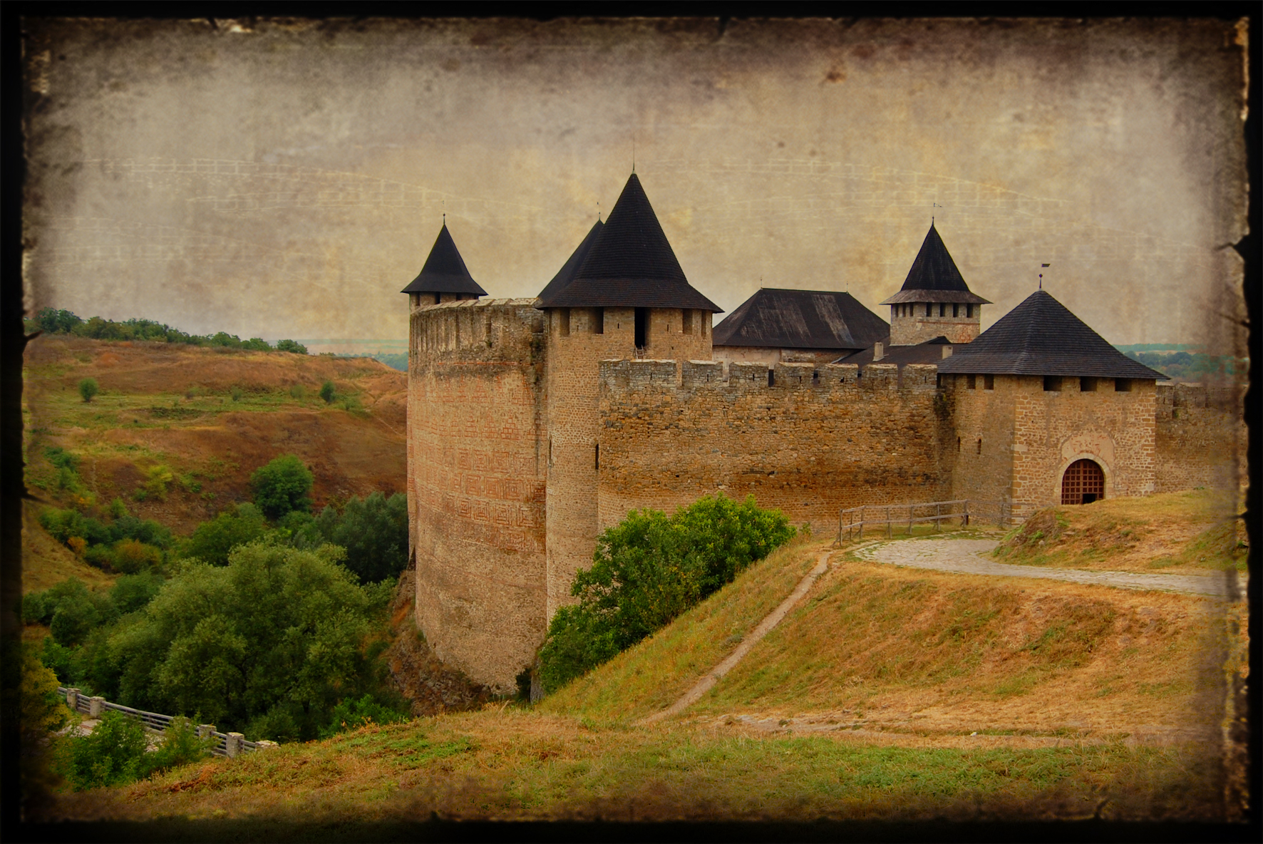 Крепость. Крепость старый замок Белгород. Стара фортеця крепость. Крепость старый Оскол. Старинная крепость Оскол.