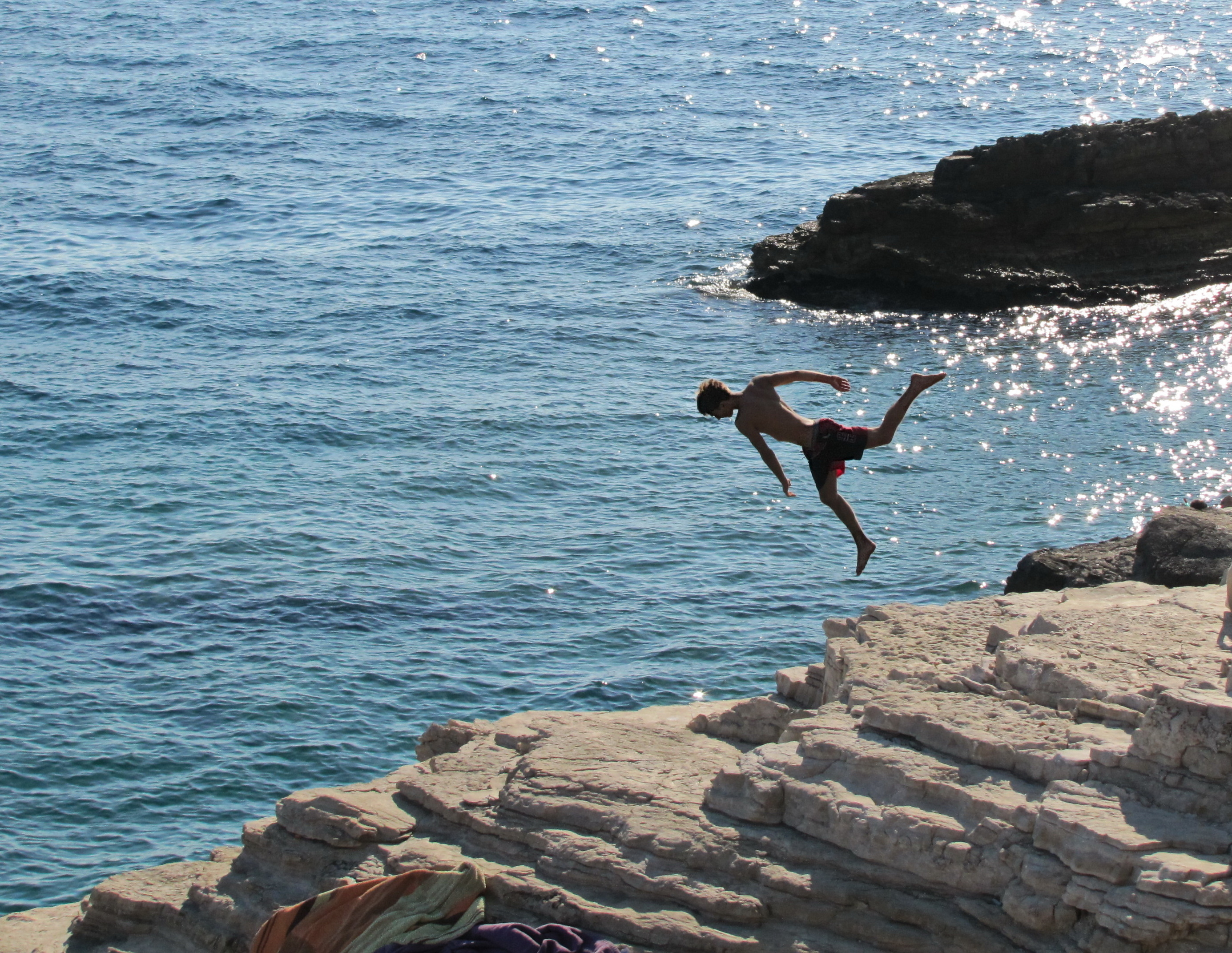 Сходить море. За секунду до. За секунду до любовь. Ныряльщики в Акапулько. Соревнование-конкурс на лучшего ныряльщика.