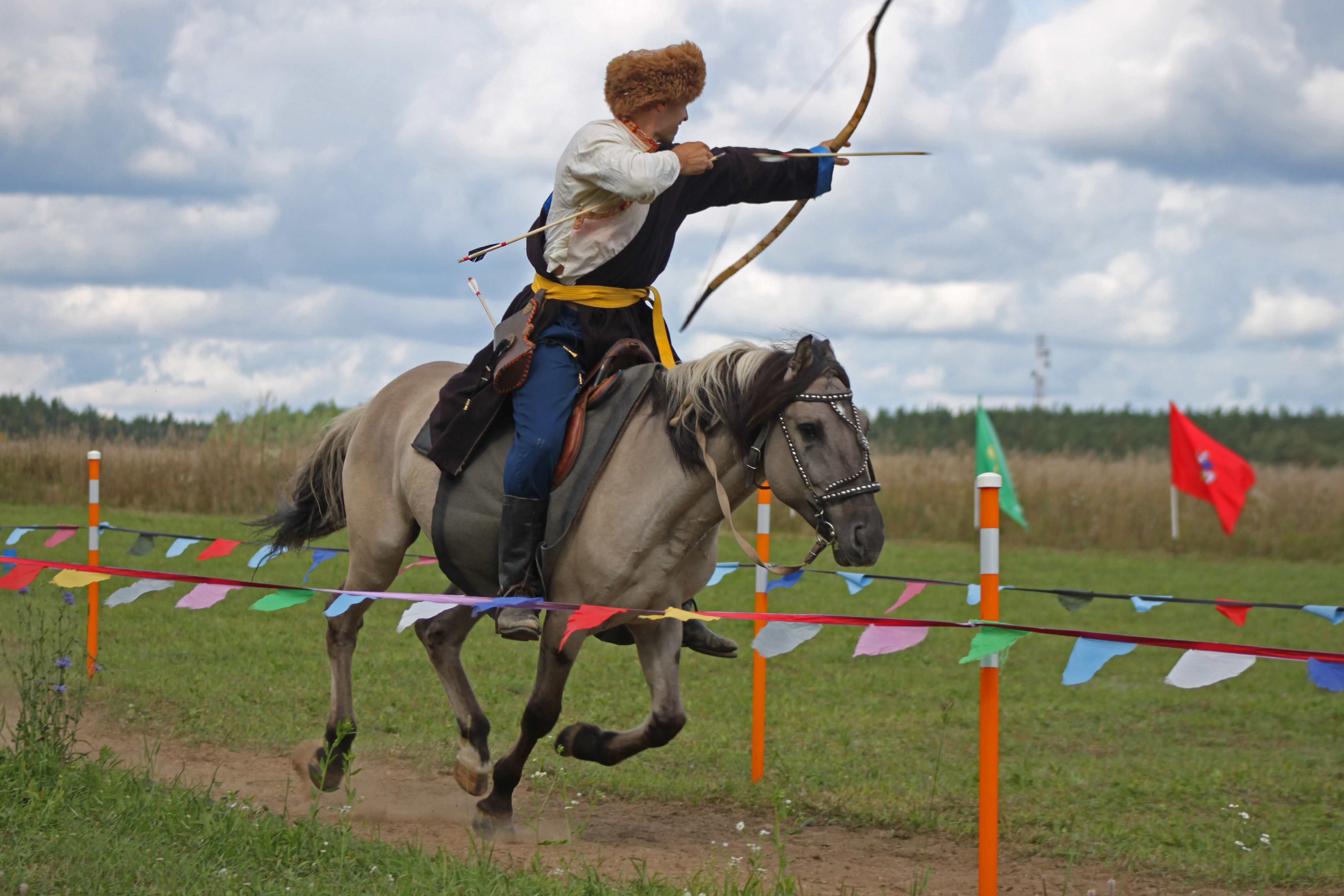 Лучник на коне