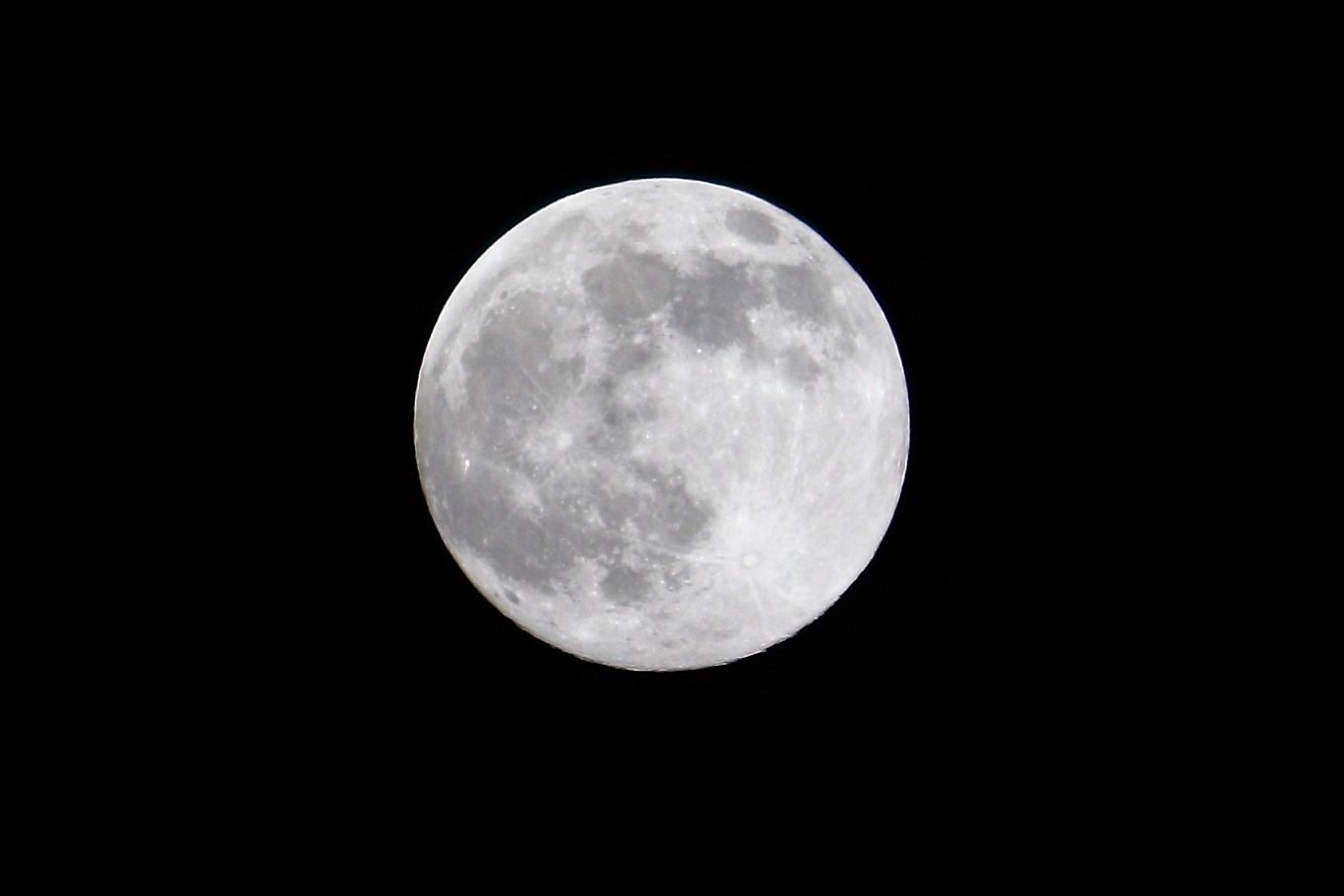 Луна прибывающая фото