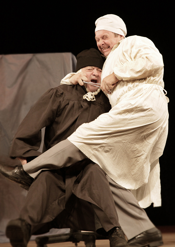 клиника мнтк оперировать катаракту. хирургия брат не шутка кому принадлежит. киносценарий к рассказу хирургия 5 класс. иллюстрация к произведению хирургия. хирургия брат не шутка кому принадлежит.