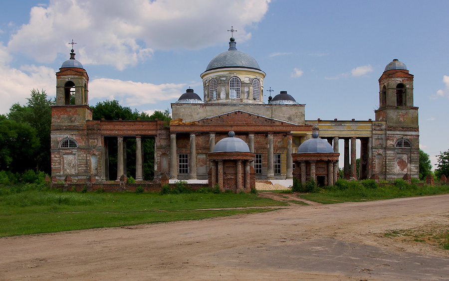 Церковь в ляличах фото