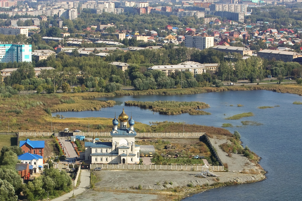 Смолино челябинск. Храм Утоли моя печали Челябинск. Озеро Смолино Челябинск. Церковь на Смолино Челябинск. Храм на озере Смолино Челябинск.