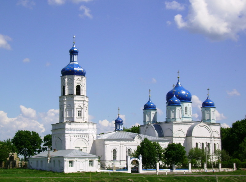 Белая Церковь с белыми куполами