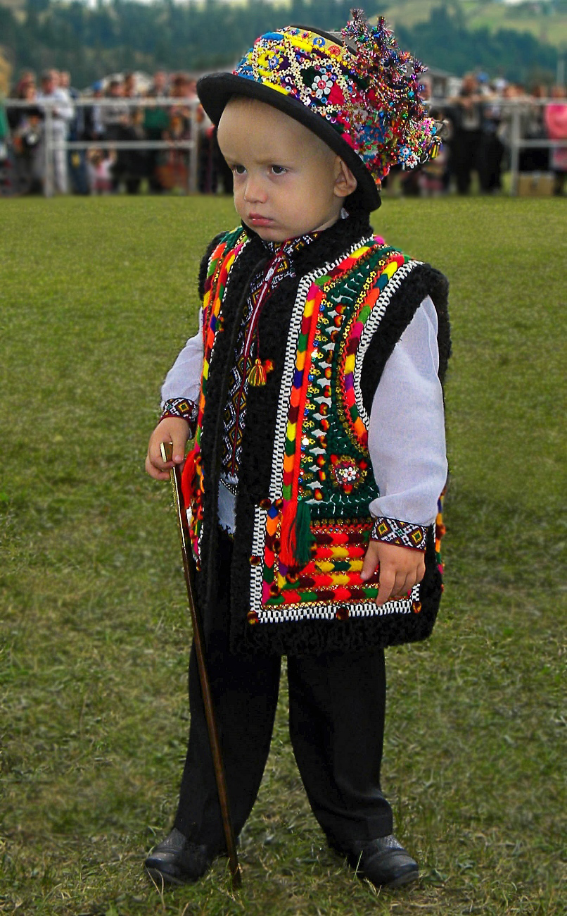 Гуцулы фото. Карпаты гуцулы. Марамарошские гуцулы. Ивано Франковск гуцулы. Гуцулы народ.