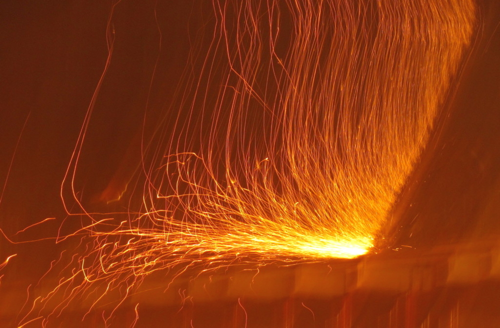 Из искры возгорится пламя — конкурс "Искры летят" — Фотоконкурс.ру