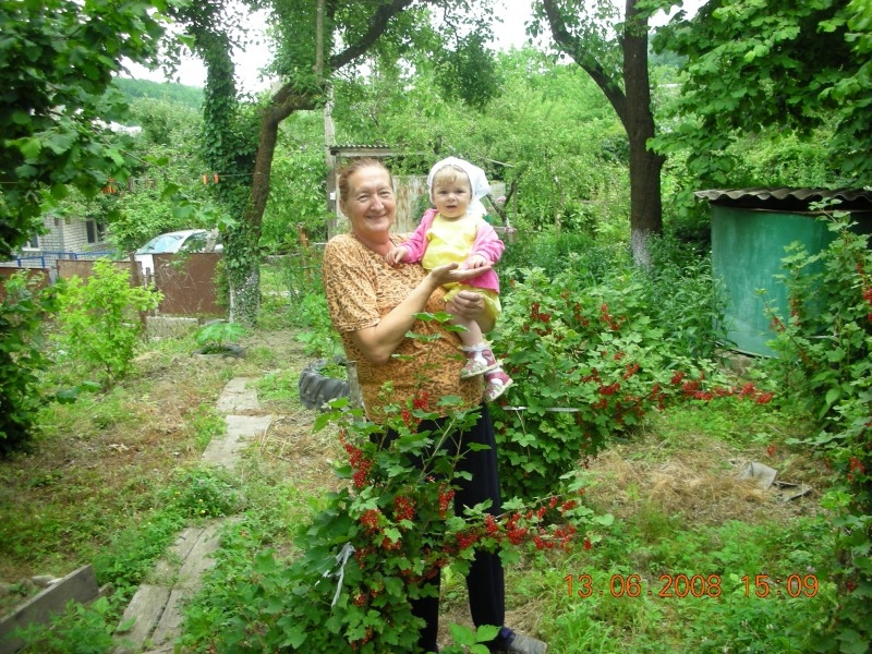 Сельская жизнь у бабушки!