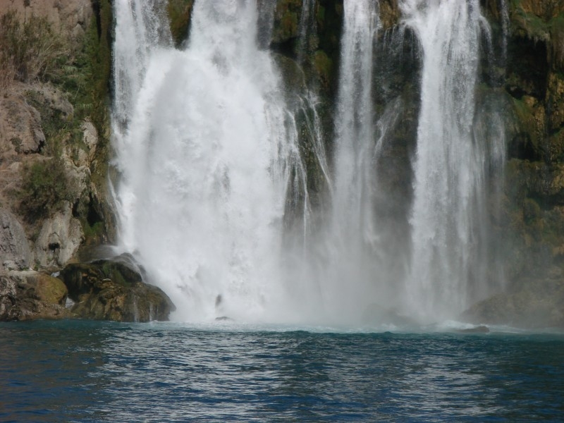 арбузный водопад