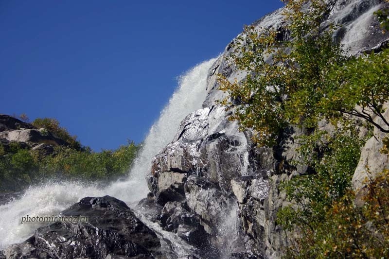 Домбай. Водопад на горе Алибек