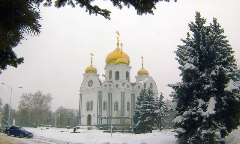 Пейзаж с православным храмом.