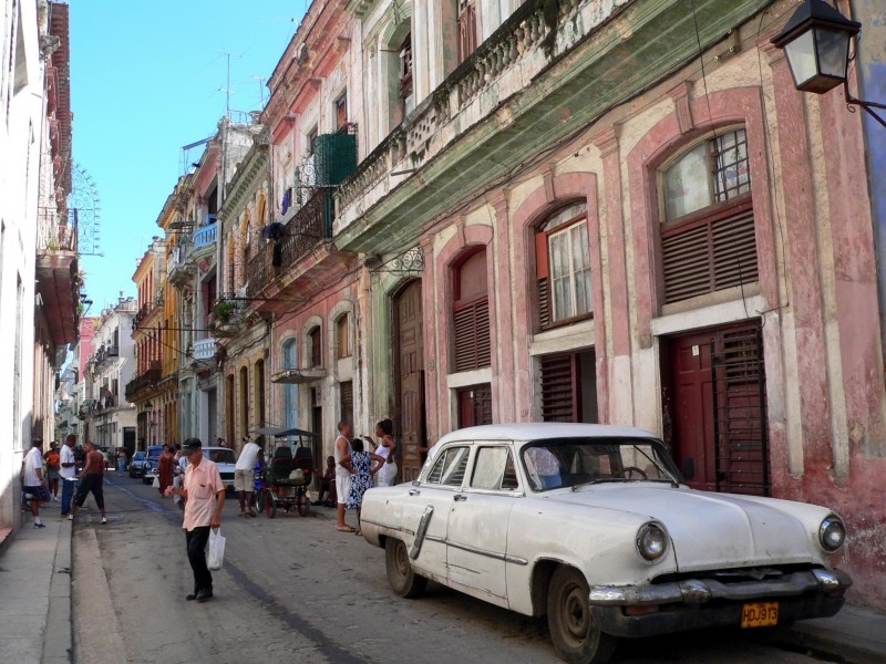 На улочке  Гаваны