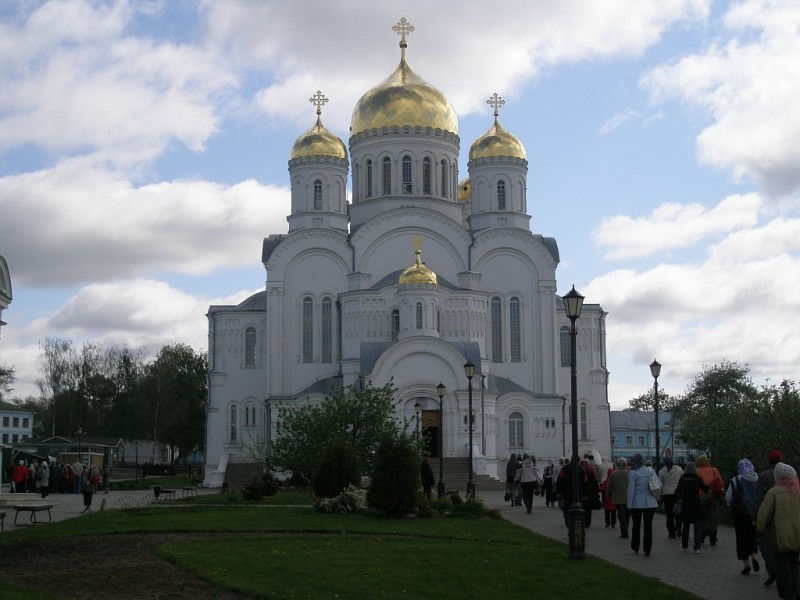 Дорога к храму. Дивеево.