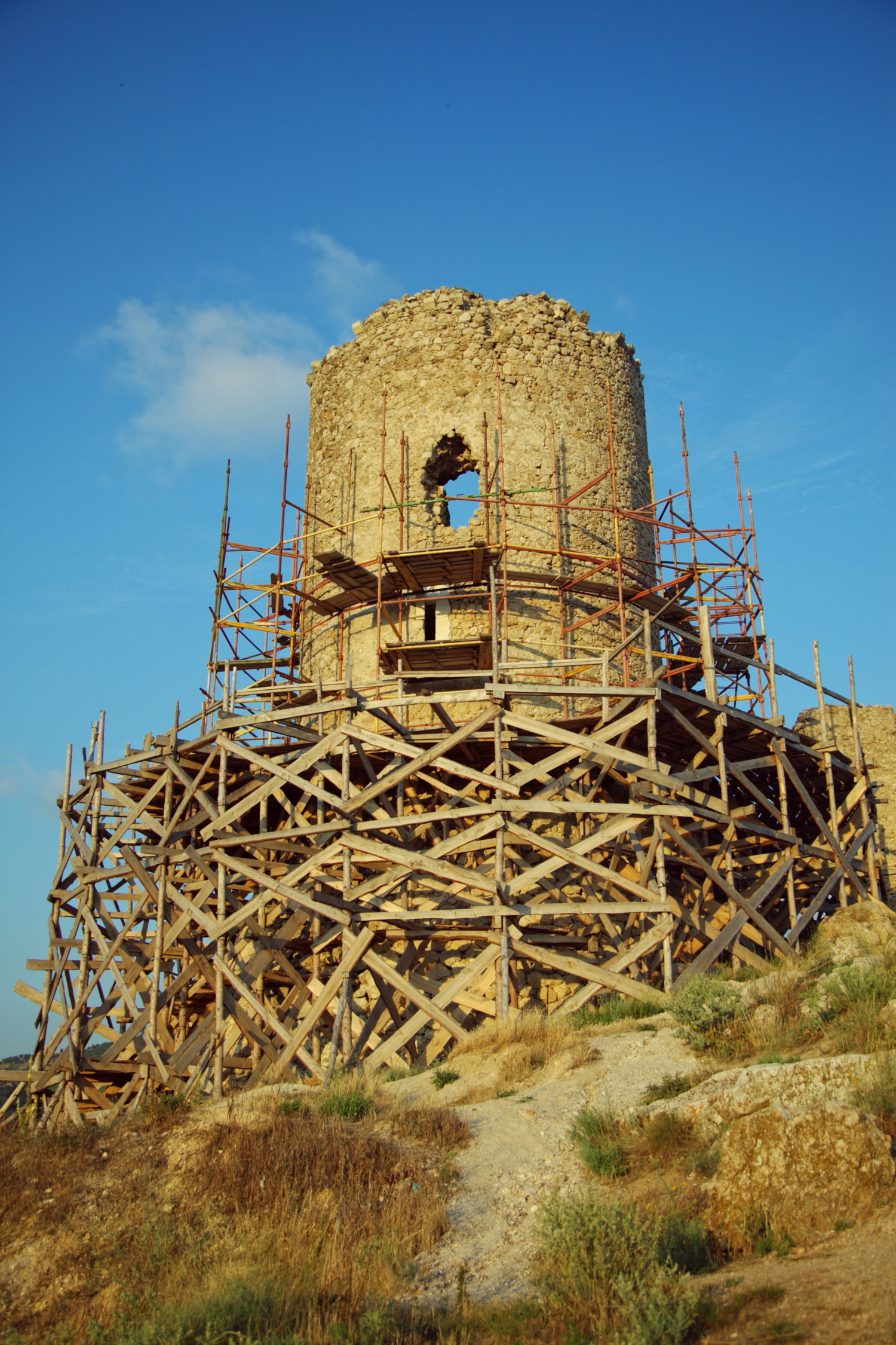 Старинный маяк Балаклавы