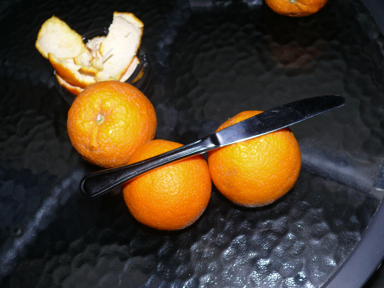 Oranges and a knife