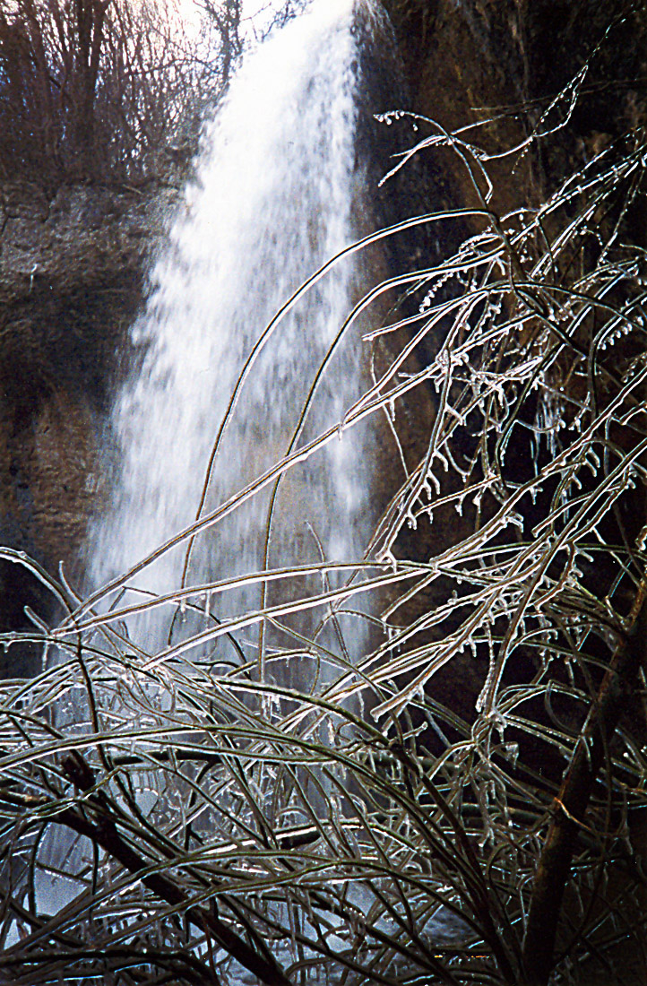 Водопад Уркуста в марте