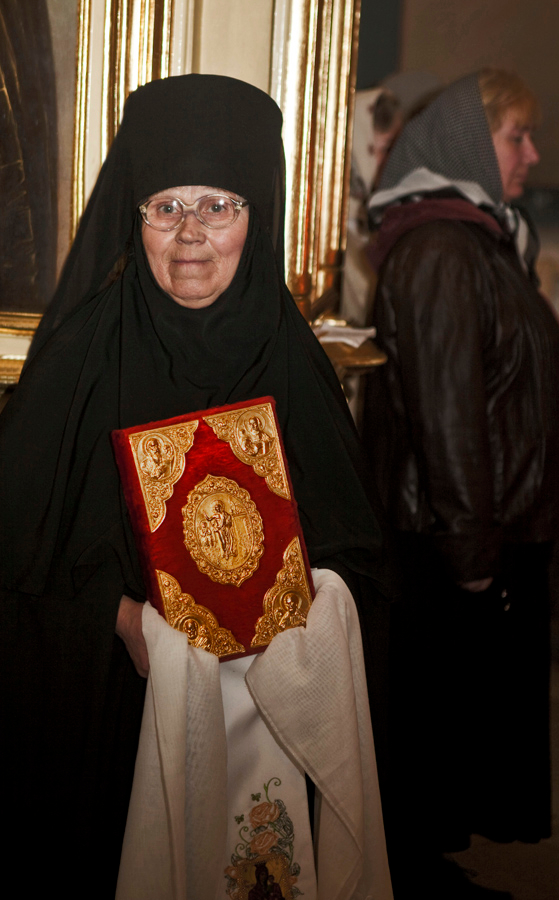 Перед Пасхальным крестным ходом