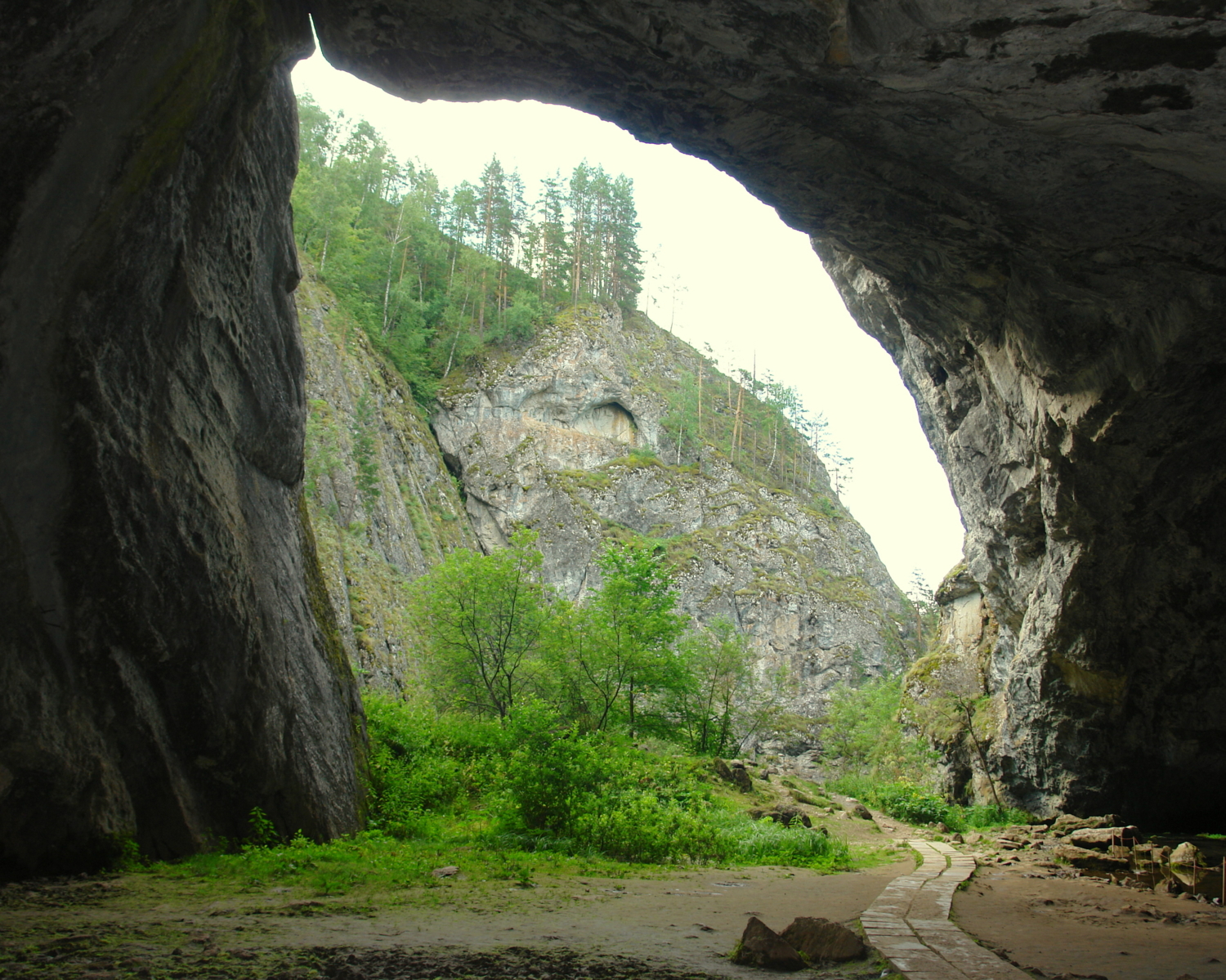 Взгляд из Каповой пещеры