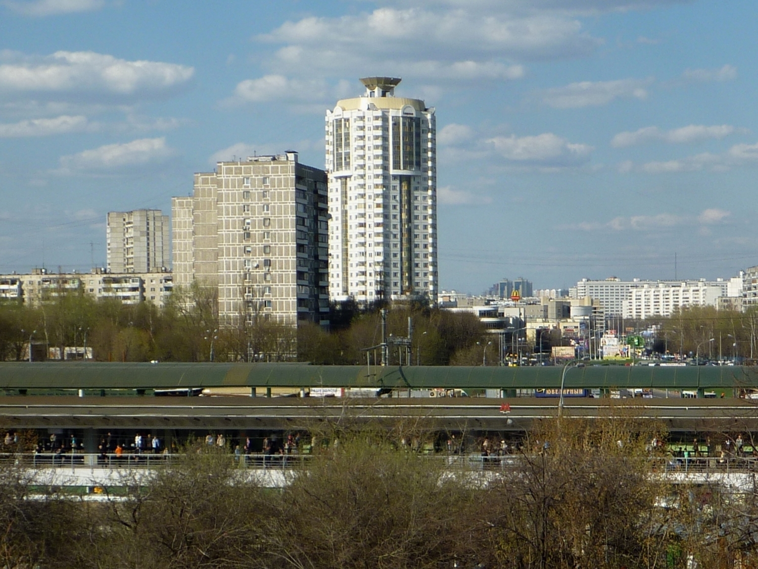 По ту сторону метро