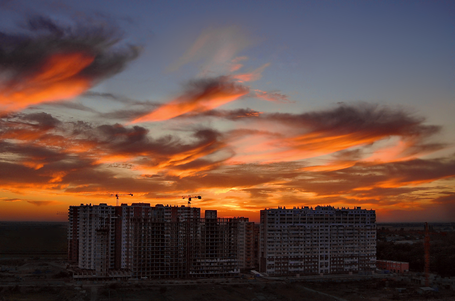 Под огнем заката