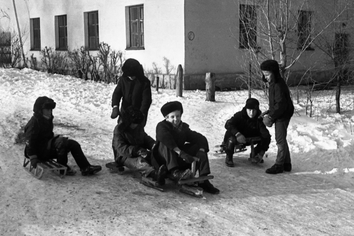 самокатчики перед заездом ...