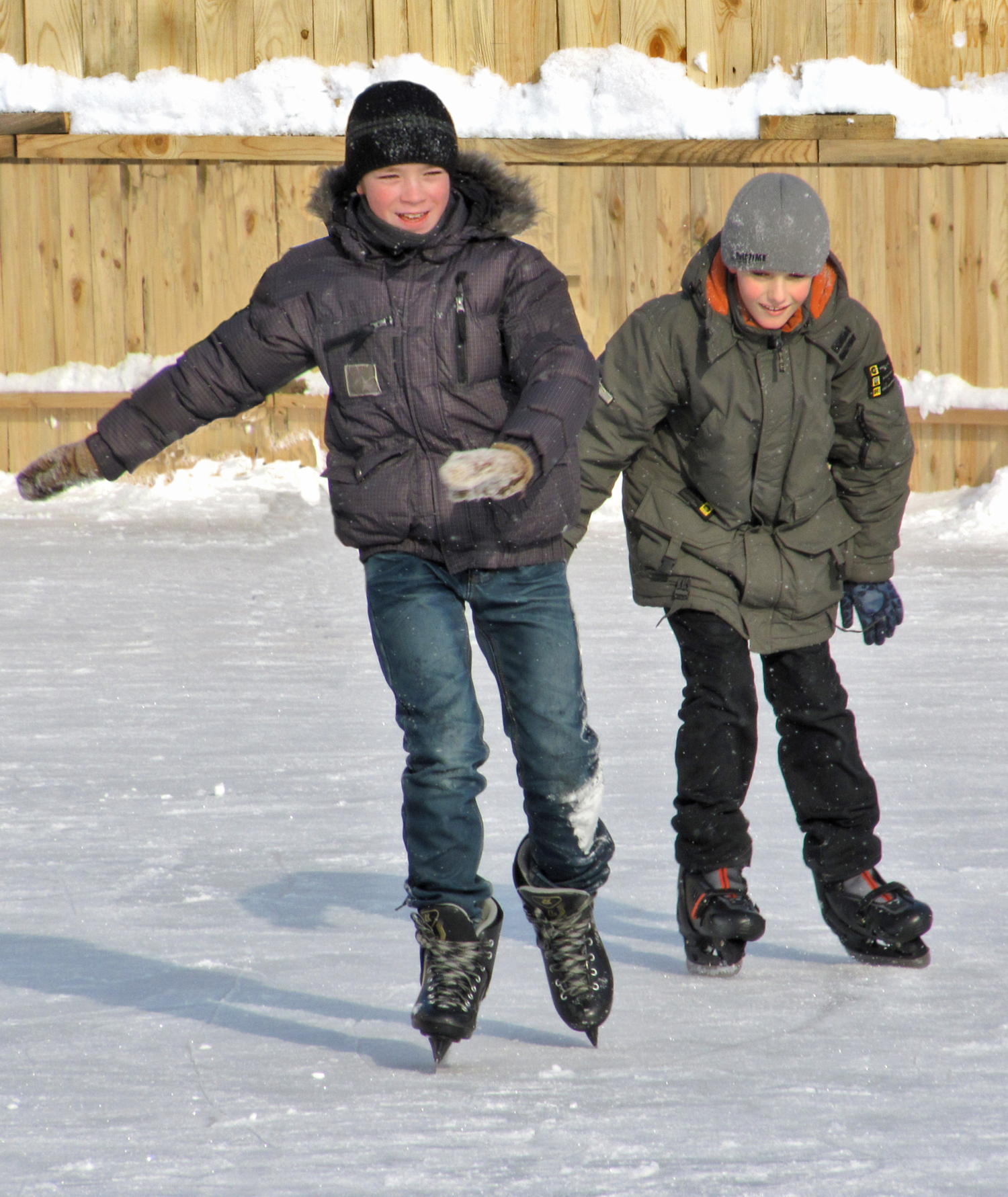 Поехали, девчонок догонять!