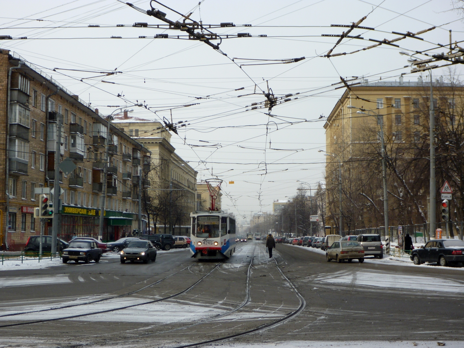 В паутине проводов