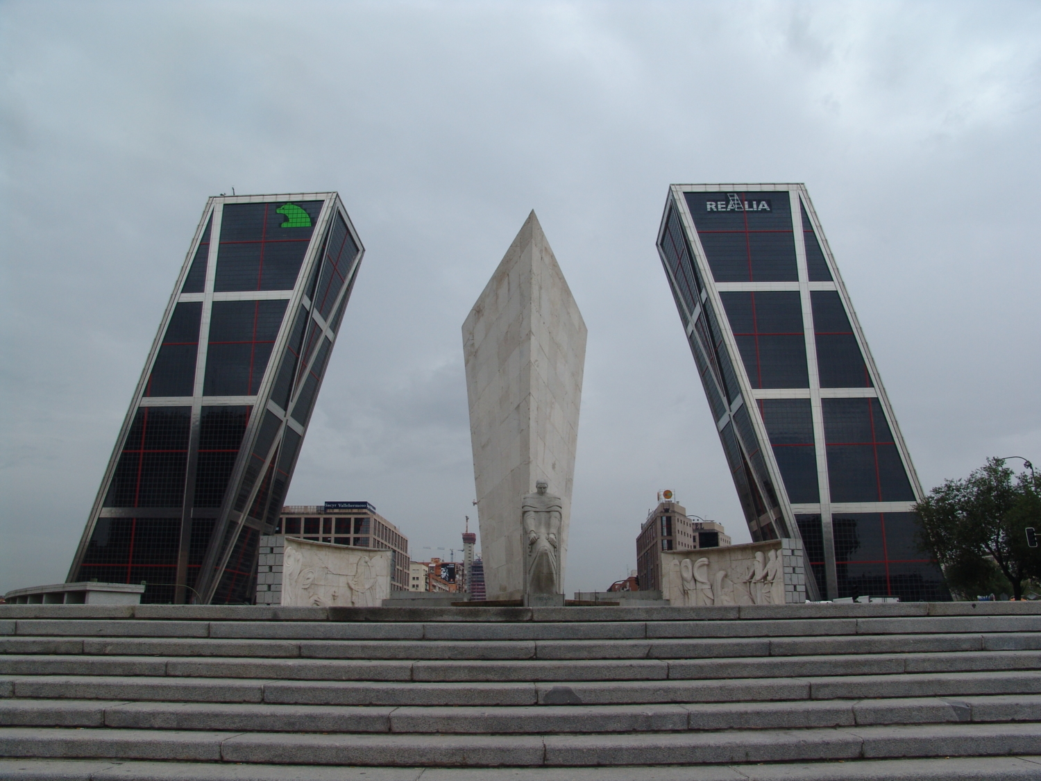 Дуэт двух фирм