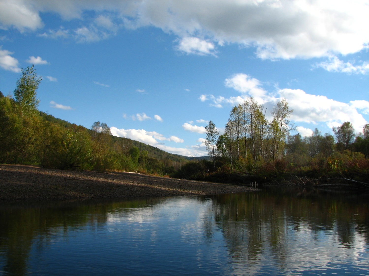 На реке