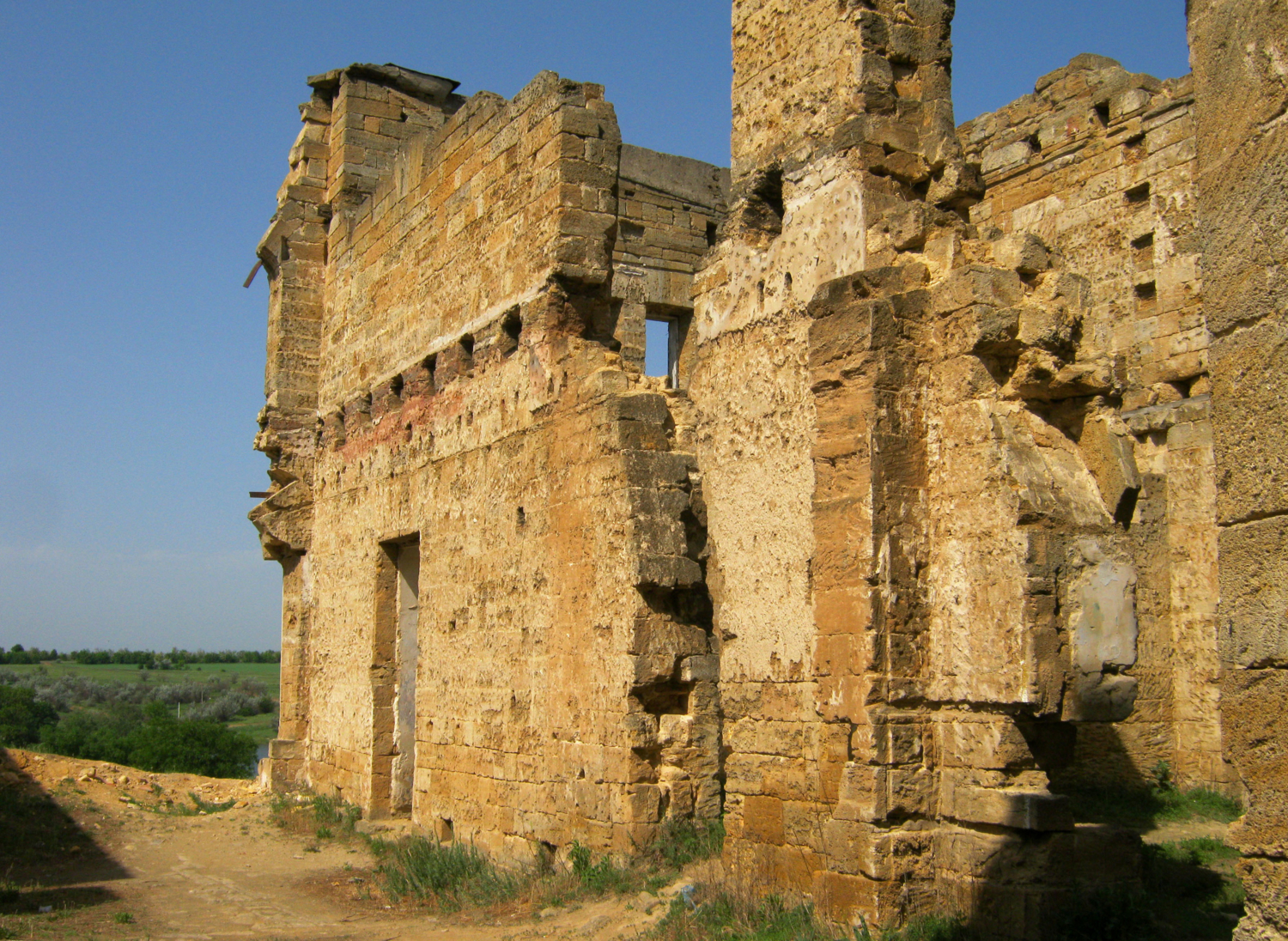 Развалины панского дворца