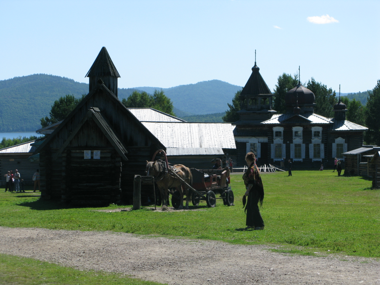 Сибирское село на Байкале