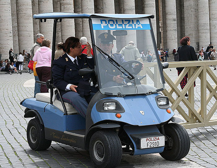 Полиция Ватикана.