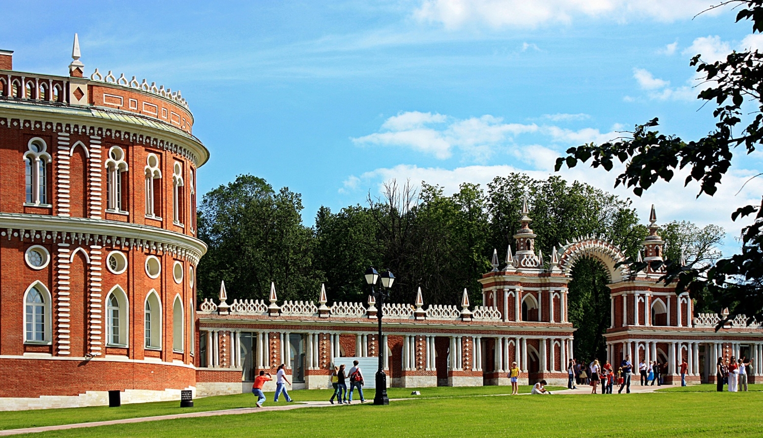 Воскресный день в Царицыно