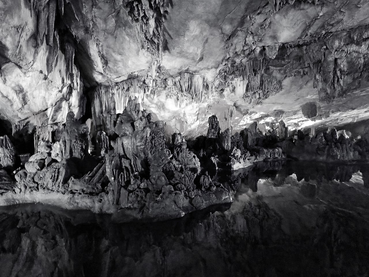 В пещерах Китая