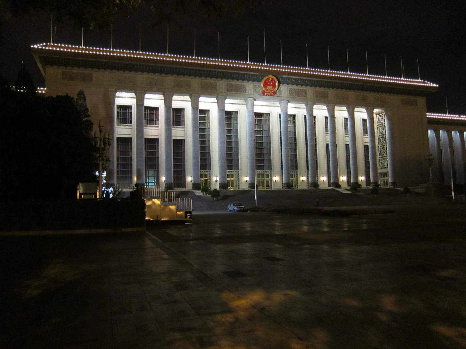 На площади Тяньаньмэнь все тихо
