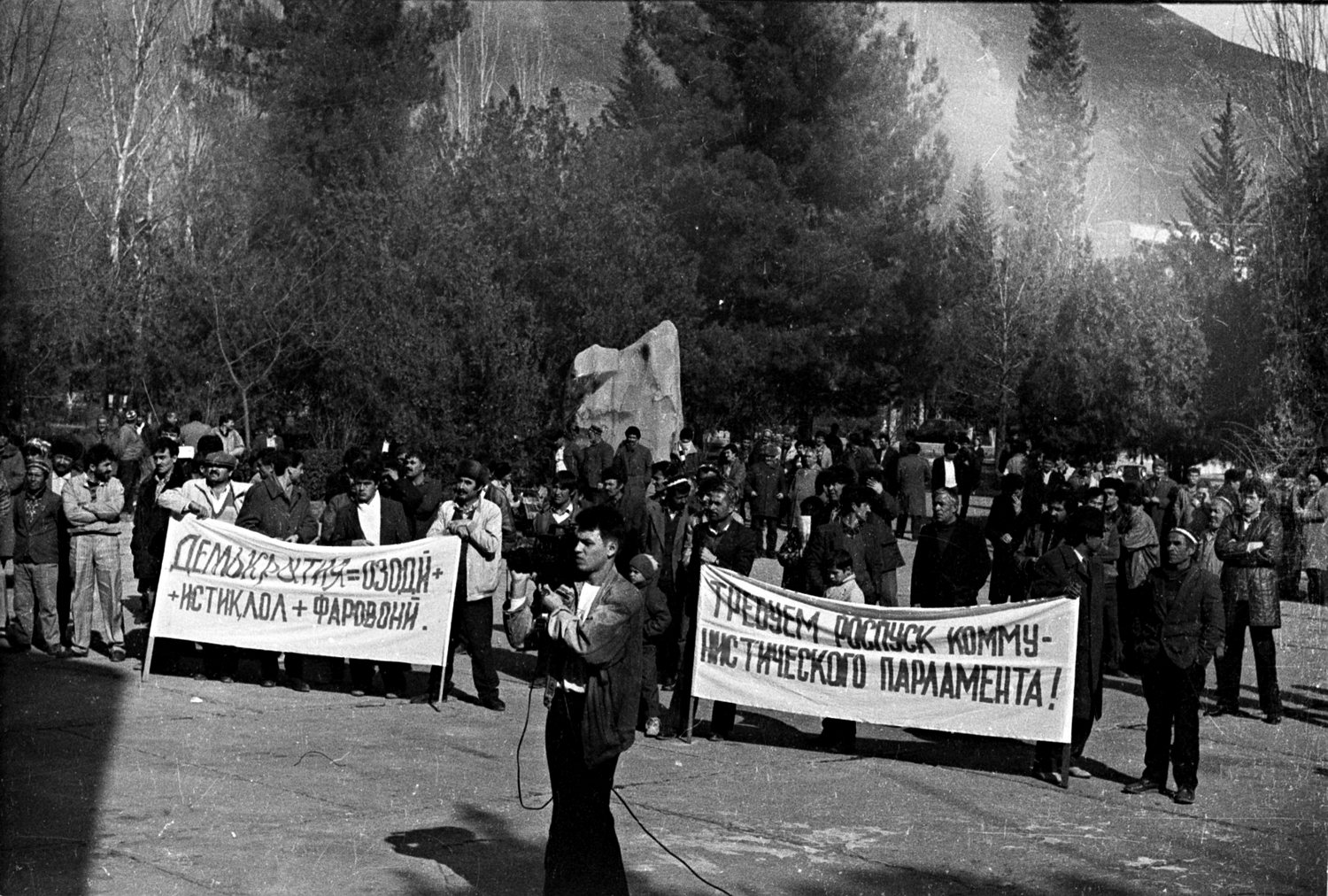 Погромы в душанбе. Таджикистан 1991. Сафарали Кенджаев Таджикистан.