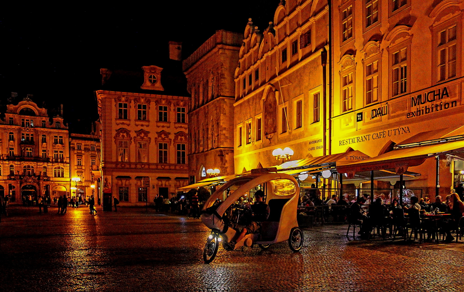 Прага ночная.